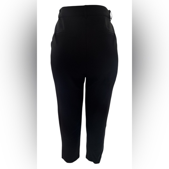 Chic Black High-Waisted Ankle Cropped Pants - Picture 4 of 8